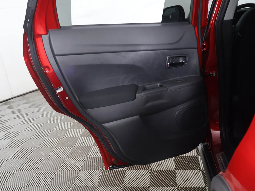 New 2027 Red Mitsubishi 2.0 LE 2WD image 21