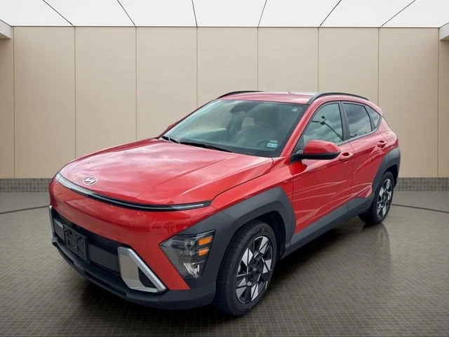 Used 2025 Orange Hyundai SEL image 2