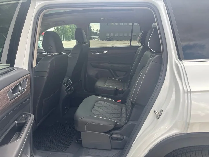 New 2026 White/off-white Volkswagen 2.0T SEL Premium R-Line image 16