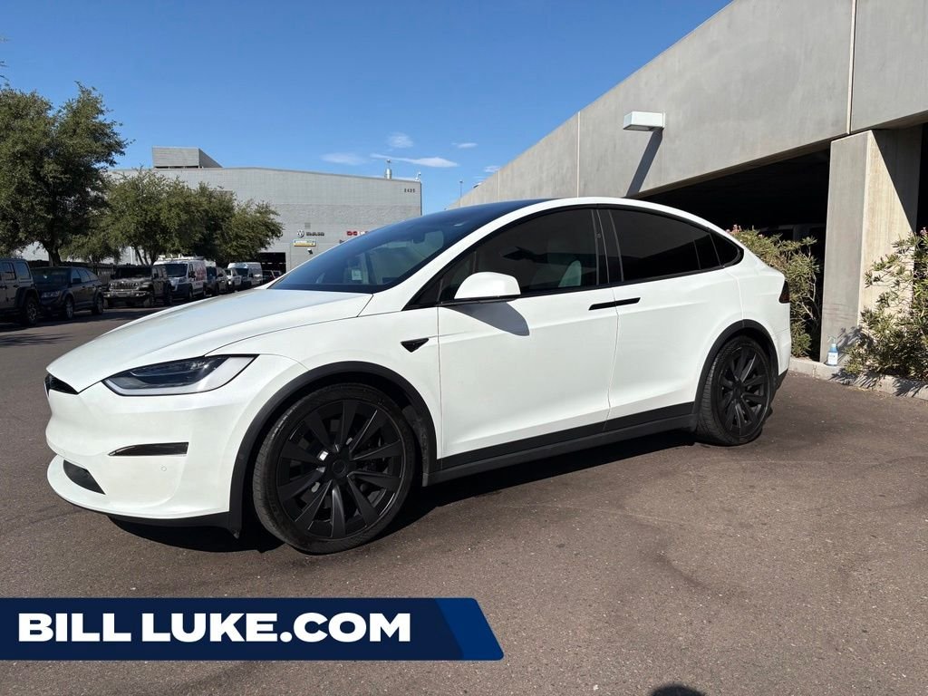 Used 2022  Tesla Plaid image 1
