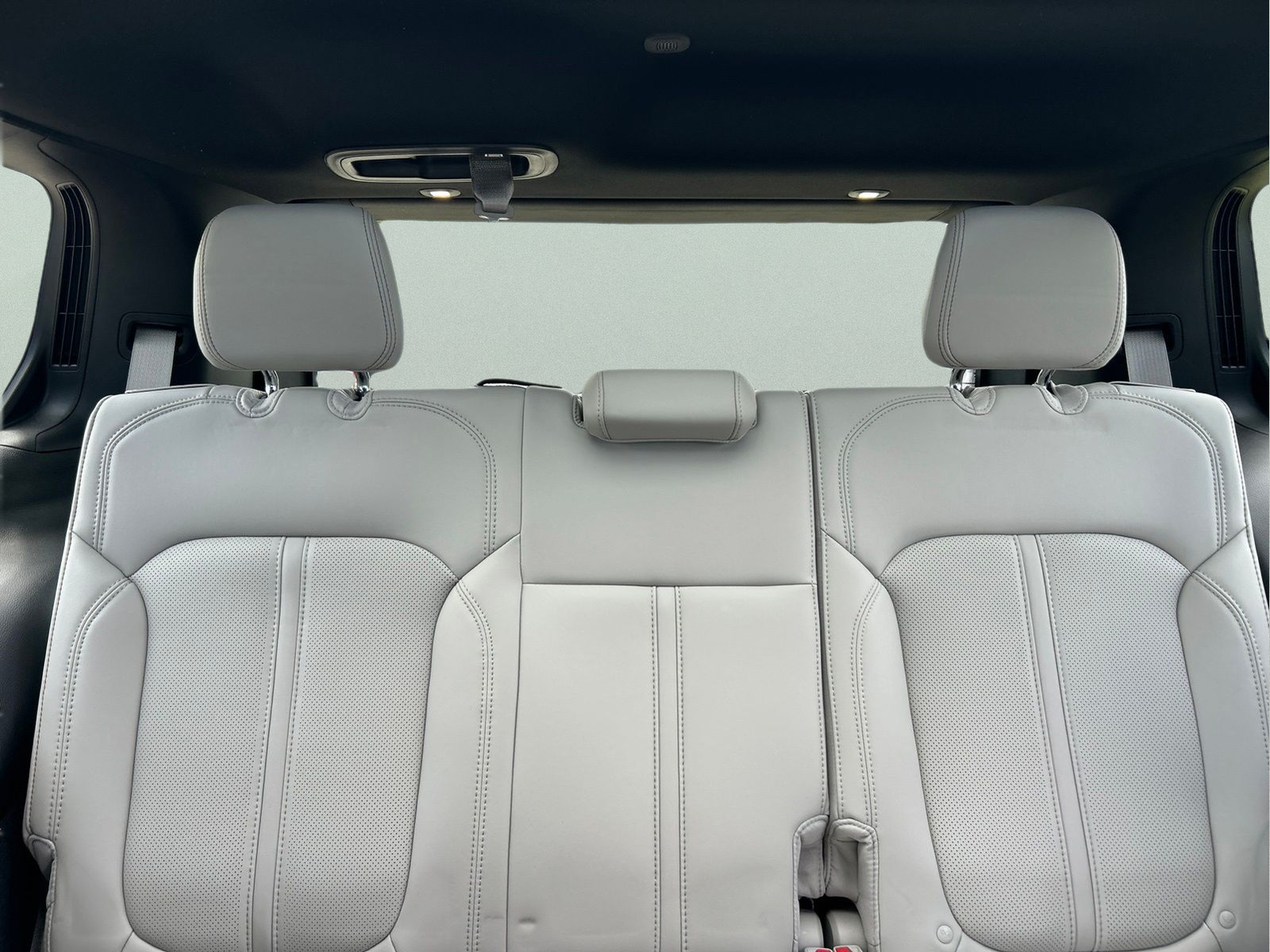 New 2026 High Gloss Black Exterior Paint Jeep Summit Obsidian image 11