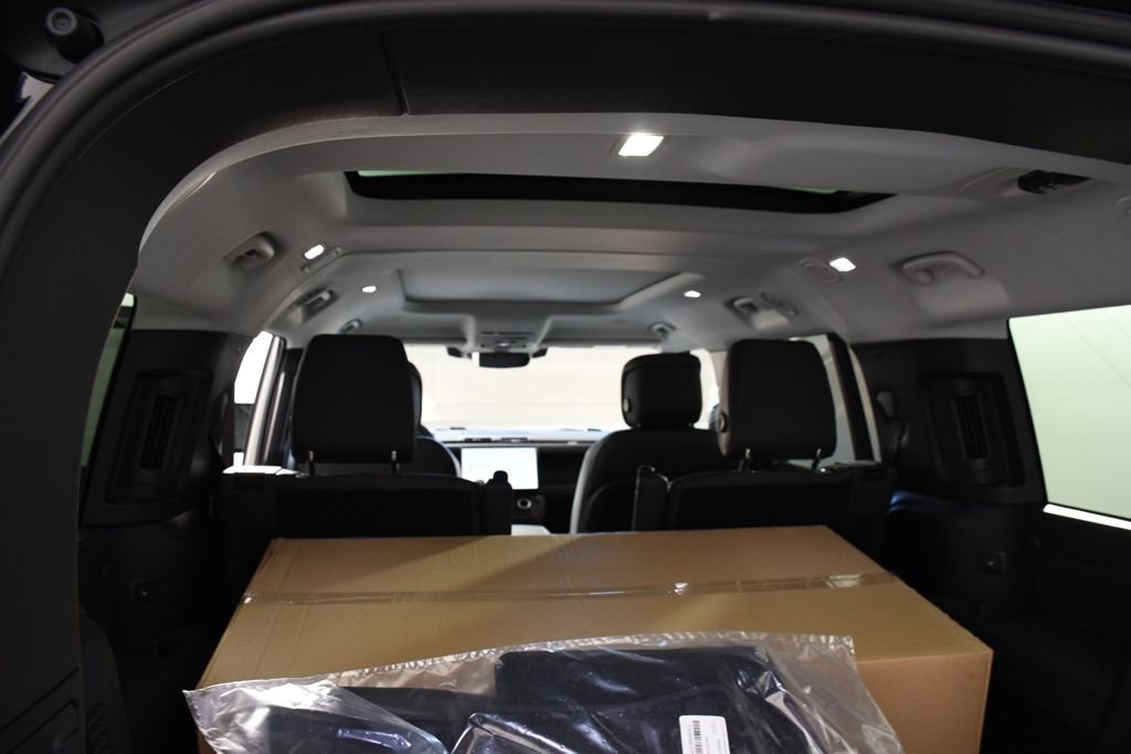 New 2026 Borasco Grey Land Rover X-Dynamic SE image 24