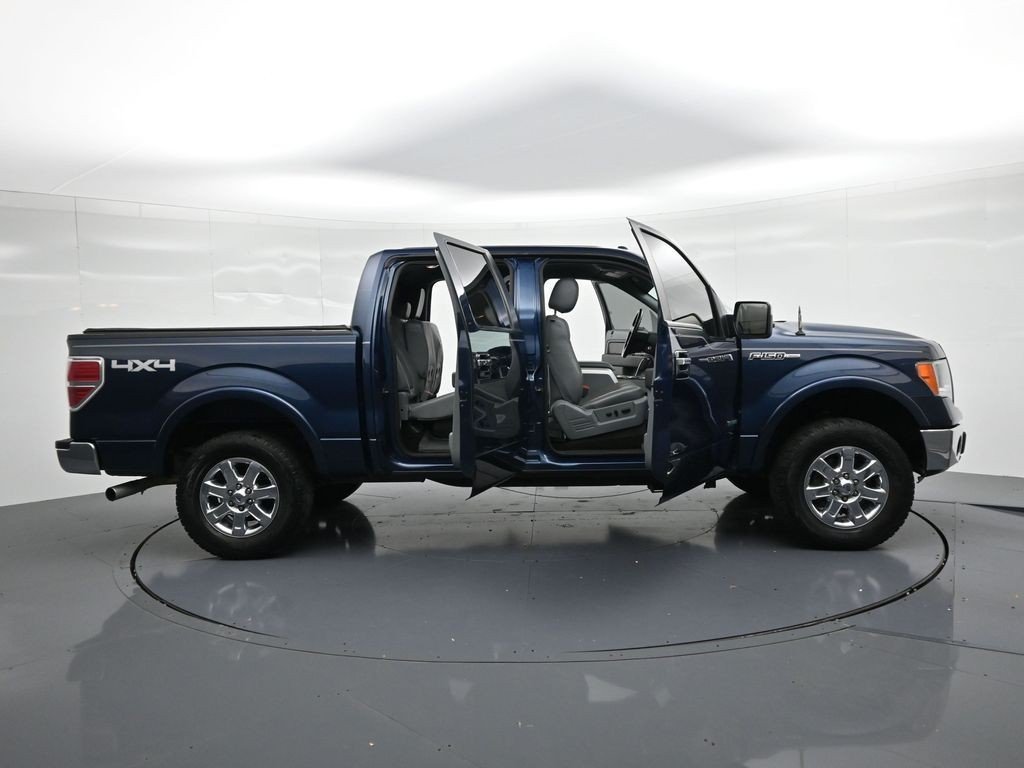 Used 2013 Blue Ford Lariat image 23