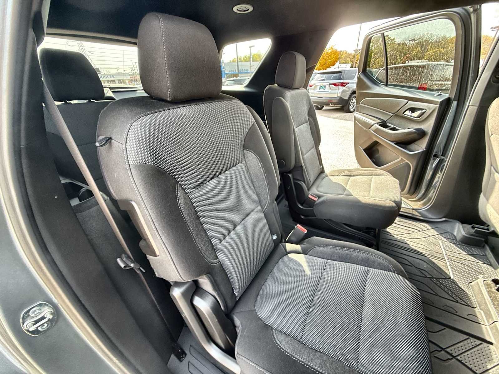 2023 Chevrolet Traverse 1LT - Photo 25