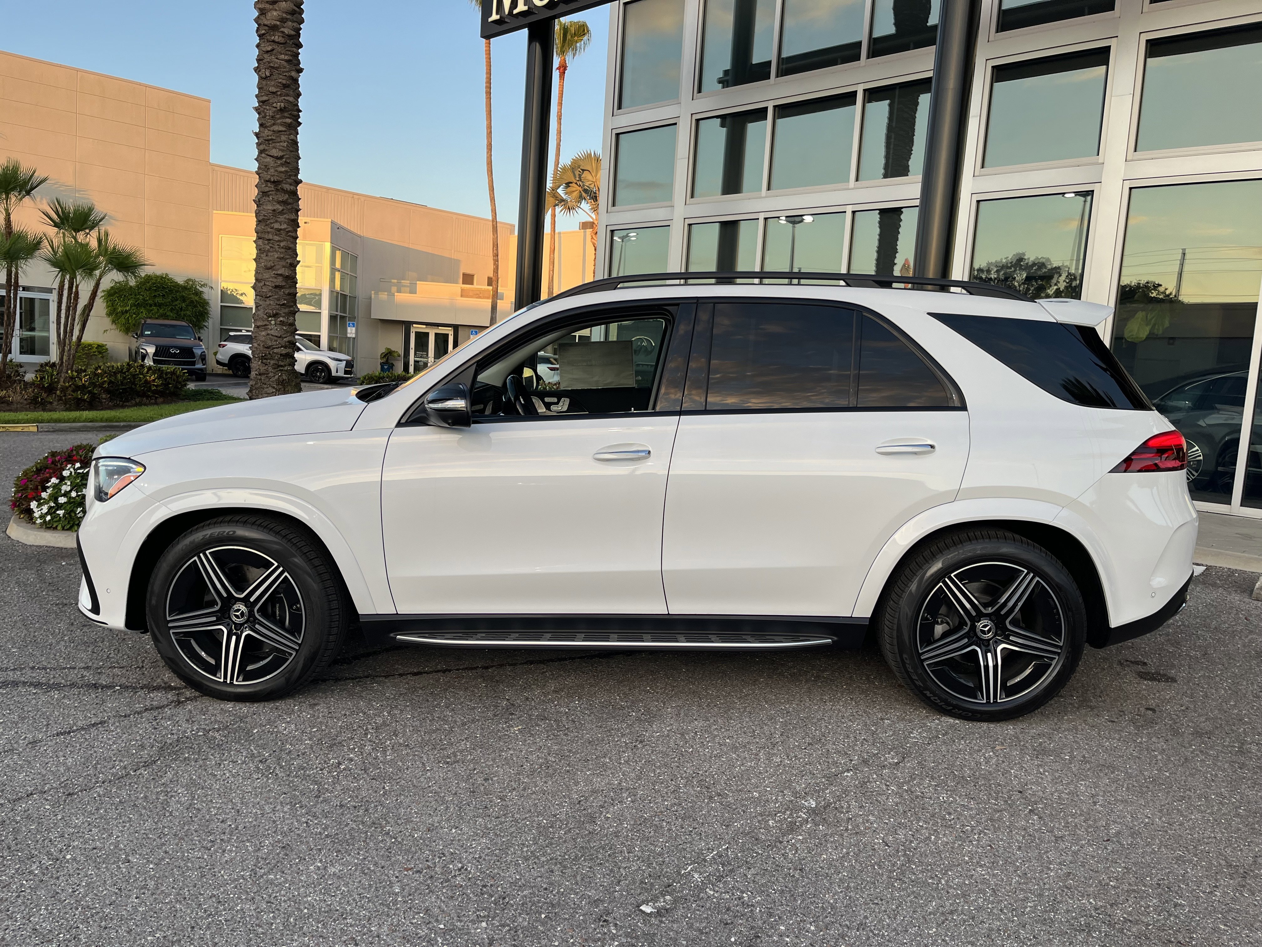 New 2026 MOONLIGHT WHITE Mercedes-Benz GLE 450 image 3