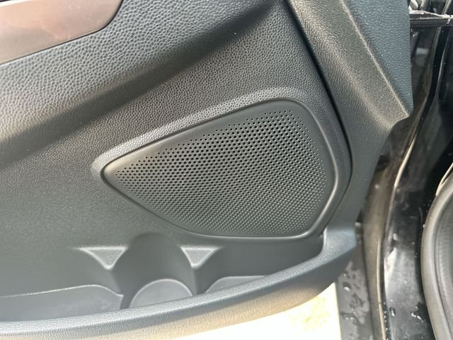 Used 2019 Black Ford SE image 26