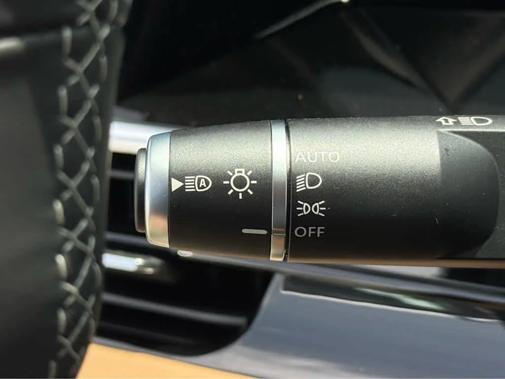 New 2026 BLACK OBSIDIAN INFINITI Luxe 2WD image 15