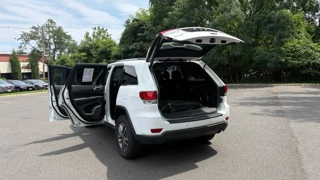 Used 2020 Bright White Clearcoat Jeep Laredo image 22
