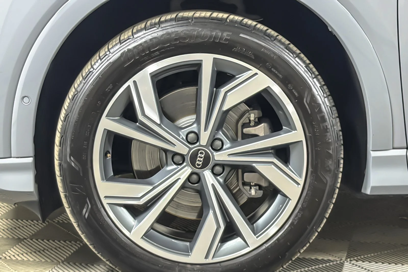 Used 2023 Pebble Gray Audi Premium Plus 50 quattro image 25
