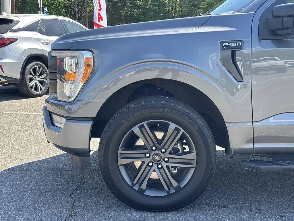 Used 2022 Gray Ford XLT image 19
