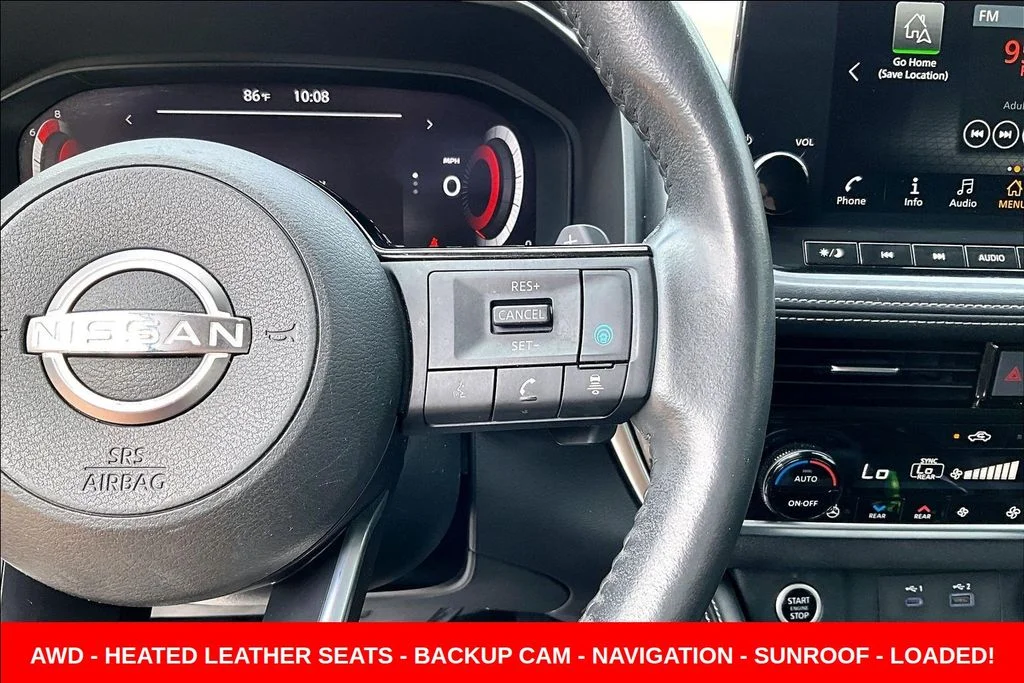 Used 2023 Black Nissan Platinum image 12