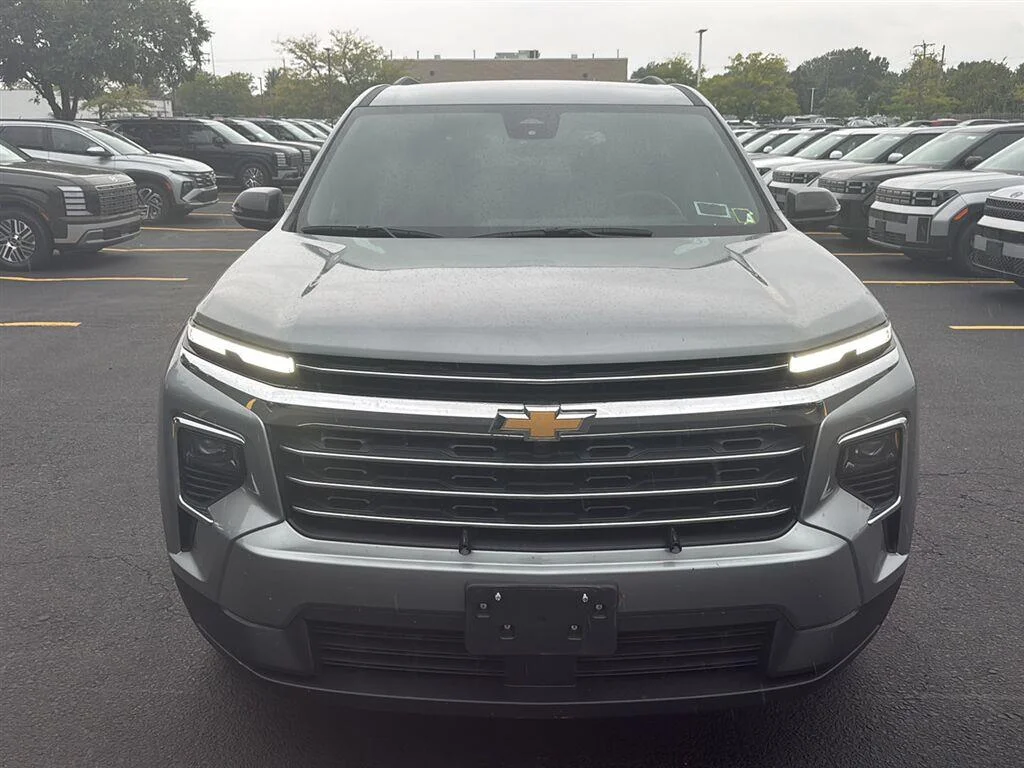 Used 2026 Sterling Gray Metallic Chevrolet FWD LT image 2