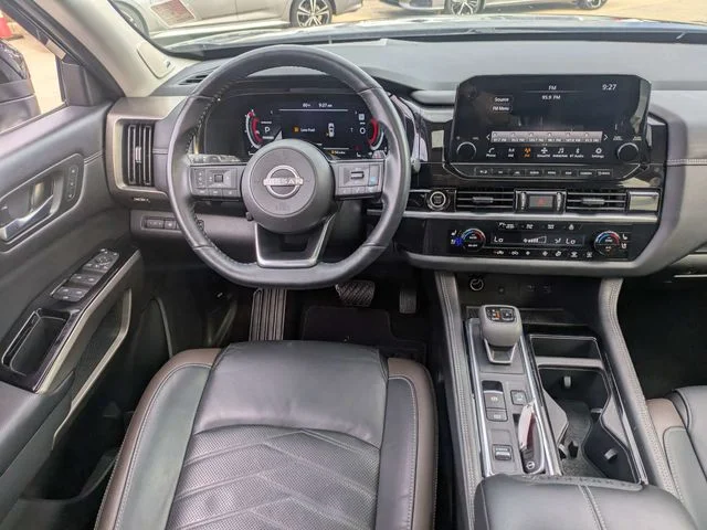 Used 2024 Black Nissan Platinum image 19