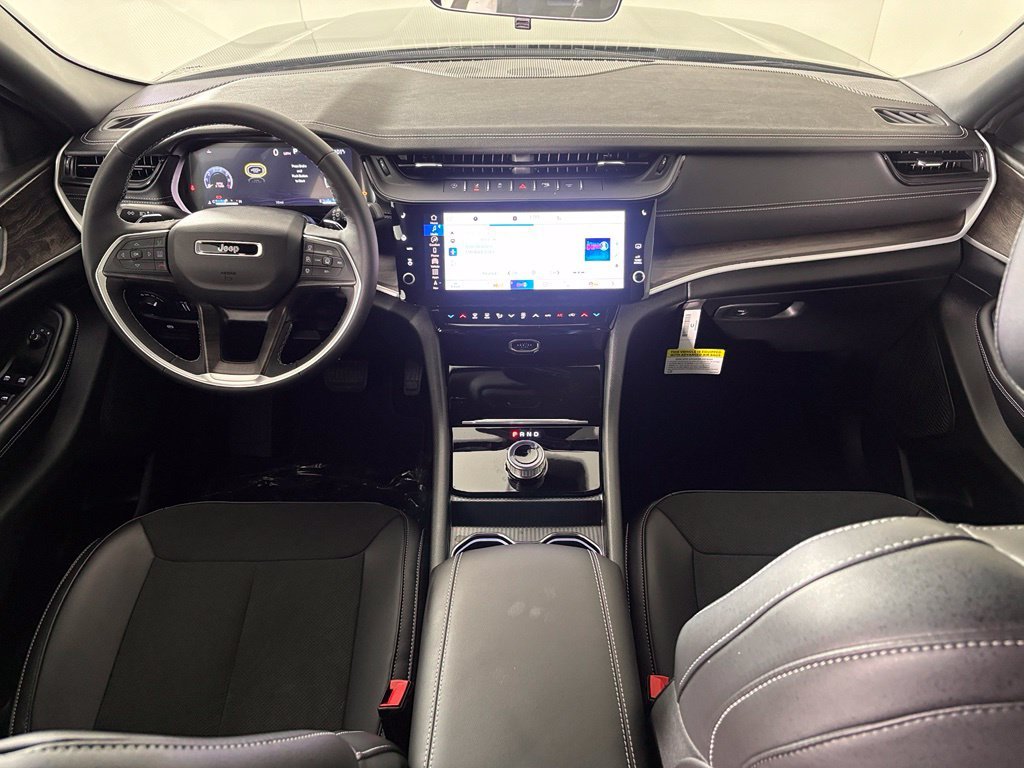 New 2027 High-Gloss Black Paint Jeep Altitude image 32