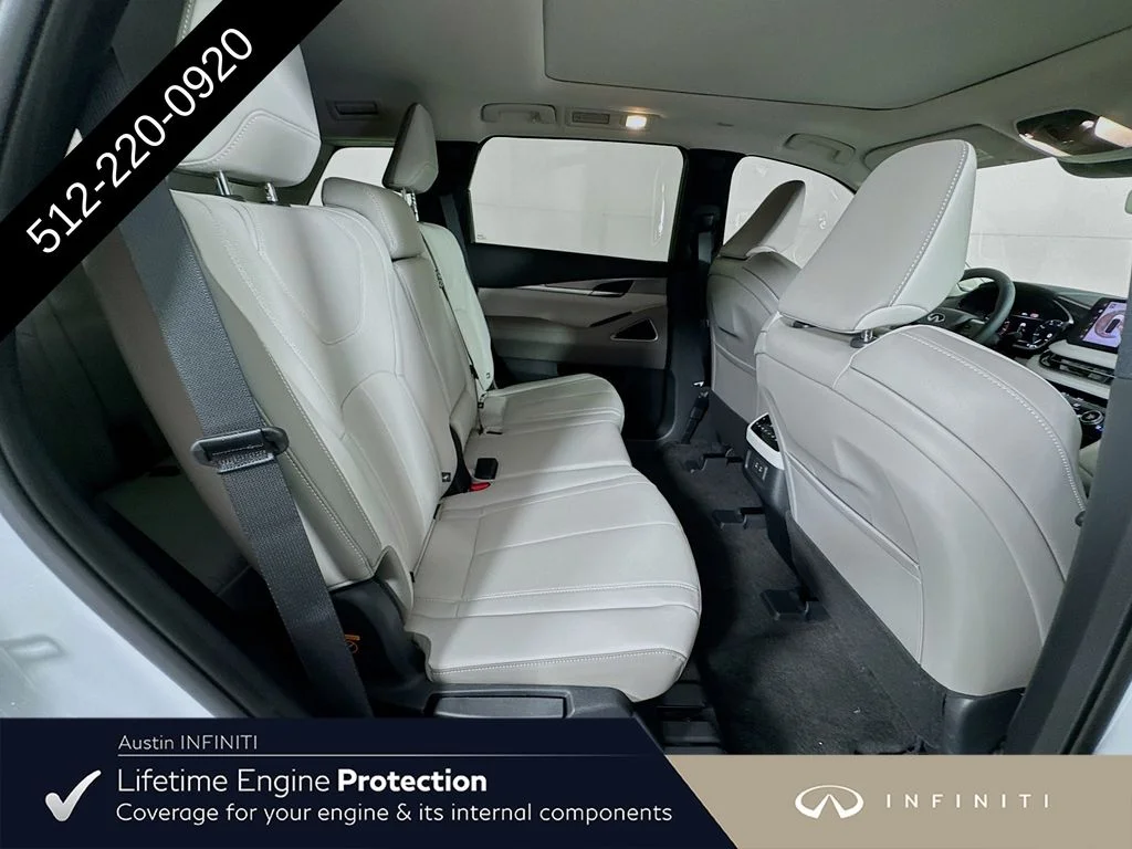 New 2027 RADIANT WHITE INFINITI LUXE image 37