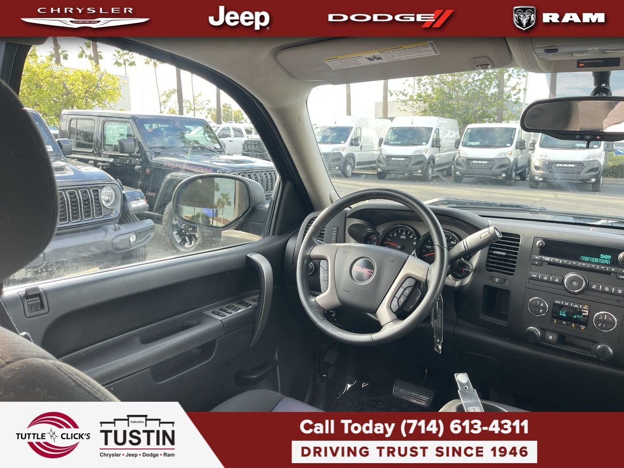 Used 2011 Stealth Gray Metallic GMC SLE image 10