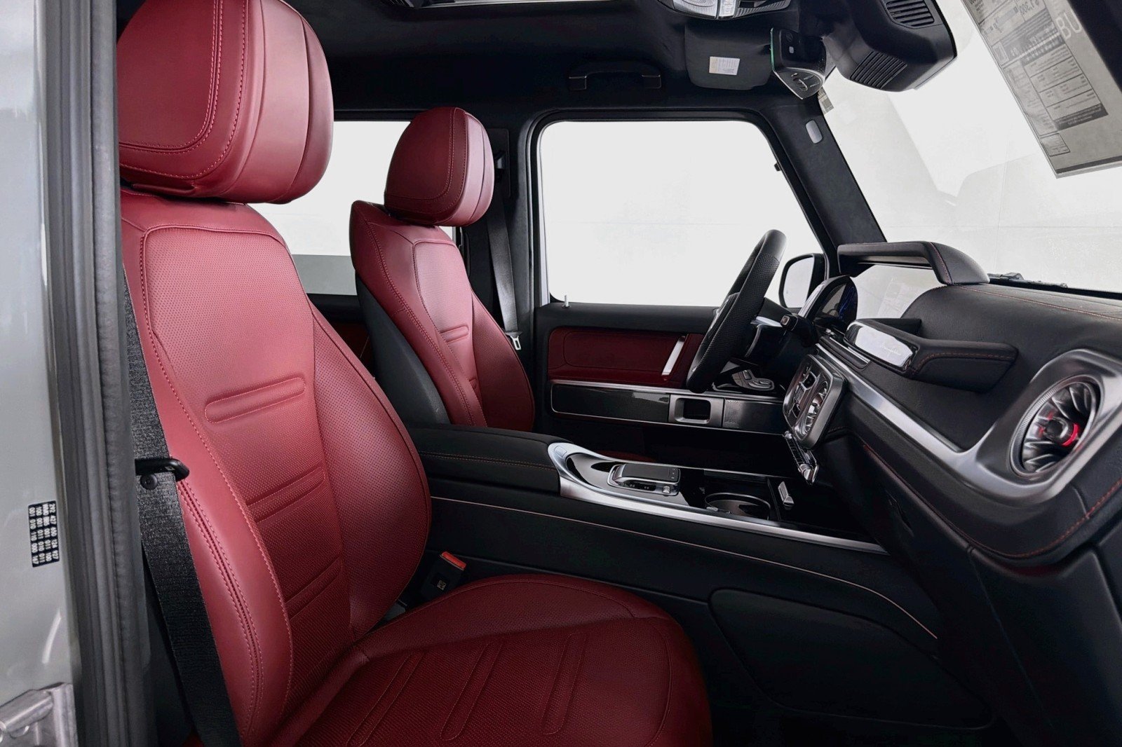 New 2027 MANUFAKTUR Arabian Grey Mercedes-Benz G 580e SUV image 6