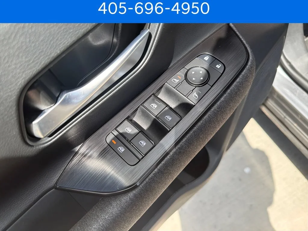Pre-Owned 2026 Nissan Kicks SV