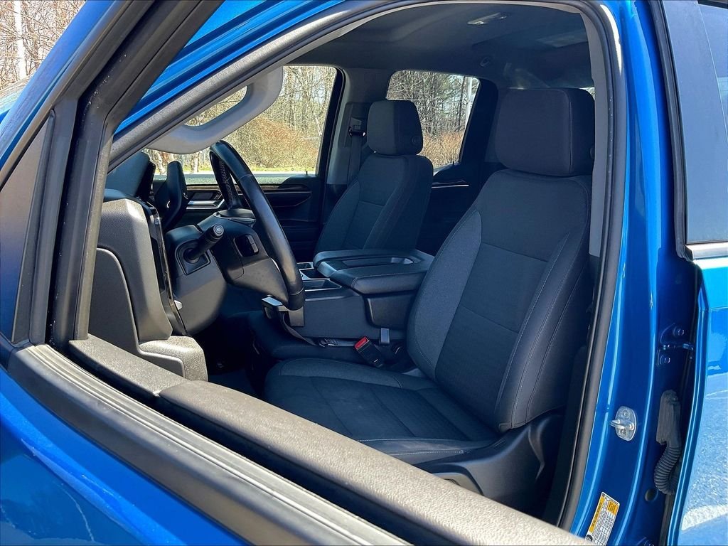 Used 2022 Blue GMC Elevation image 10