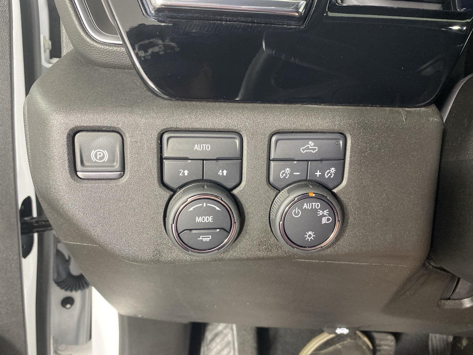 Used 2024 Summit White Chevrolet LT image 22