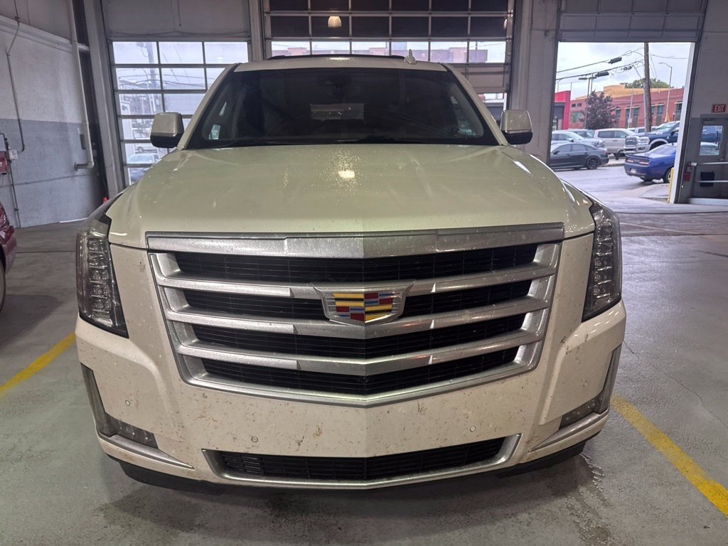 Used 2020 Cadillac Escalade ESV Luxury with VIN 1GYS4HKJ7LR225298 for sale in Kansas City
