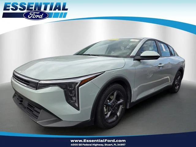 2025 Kia K4 LXS AT's photo