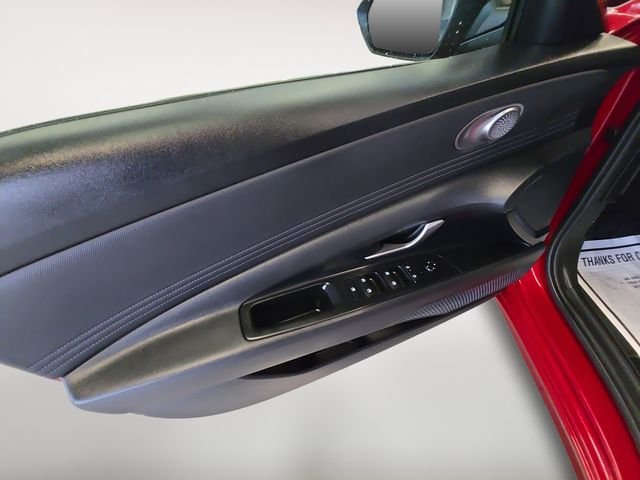 Certified Used 2025 Red Hyundai SEL Convenience image 10