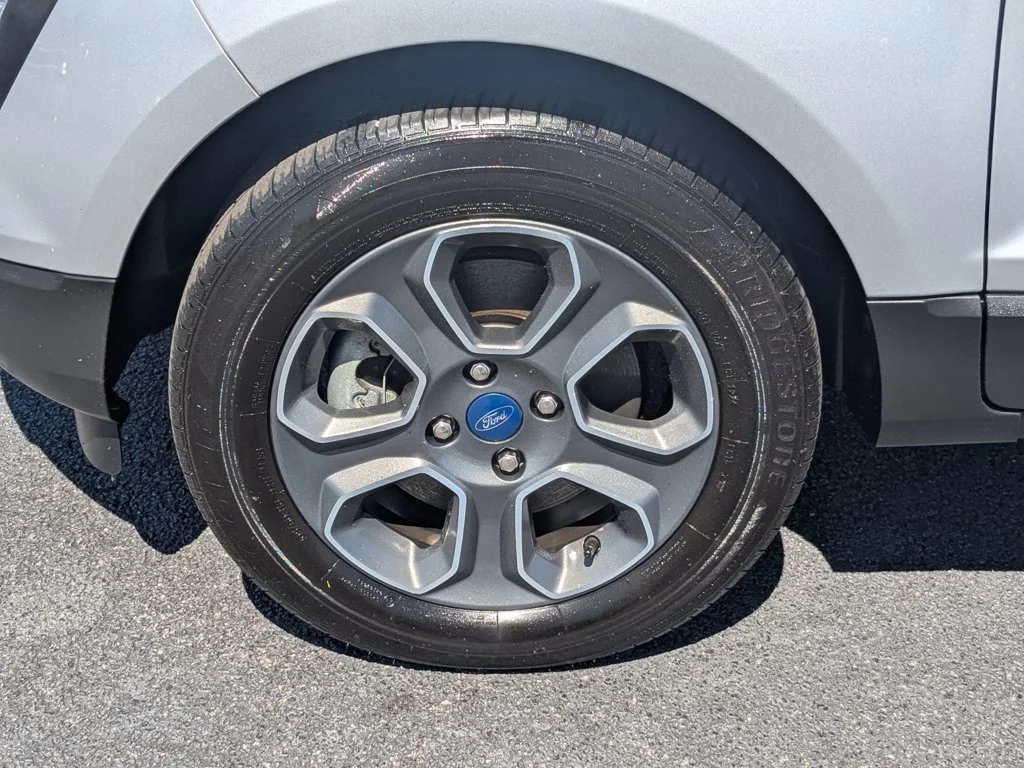 Used 2021  Ford S image 10