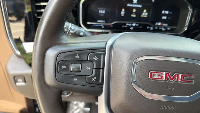 Used 2024 Downpour Metallic GMC SLT image 22