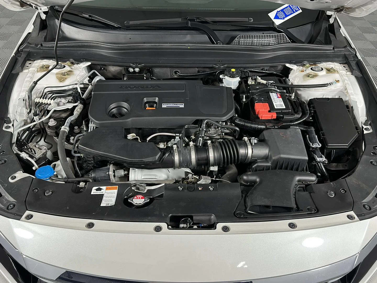Used 2020 Platinum White Pearl Honda EX-L image 2