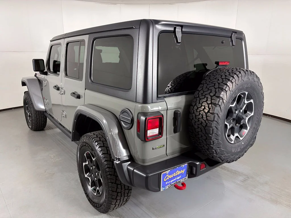 Used 2023 Gray Jeep Rubicon image 6