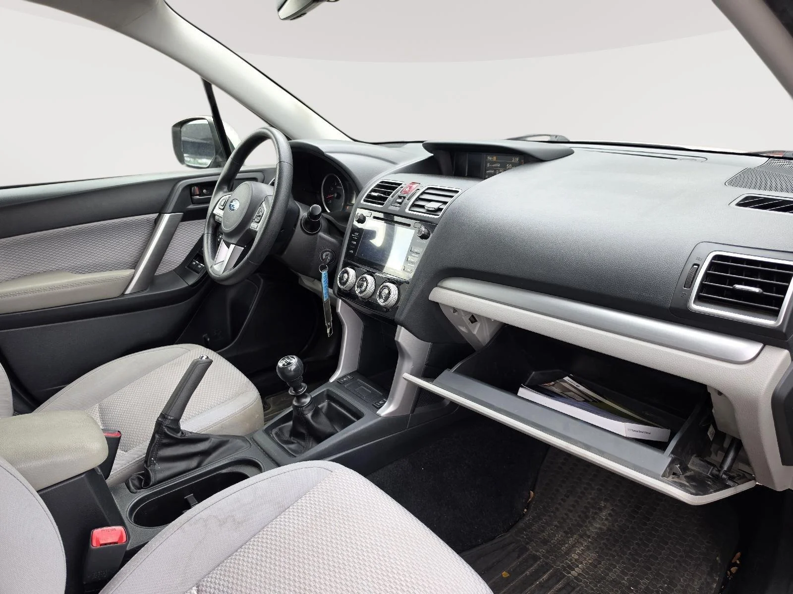 Used 2017 Crystal White Pearl Subaru Premium image 31