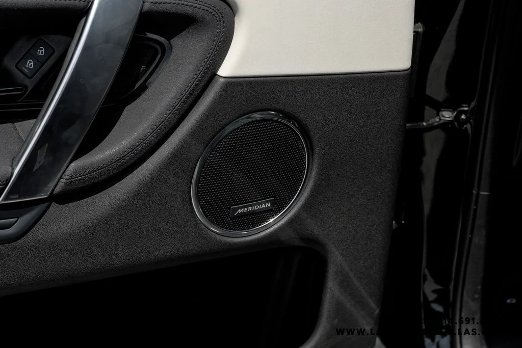 Used 2025 Black Land Rover S image 44