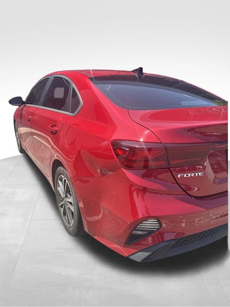 Used 2023 Red Kia LXS image 7