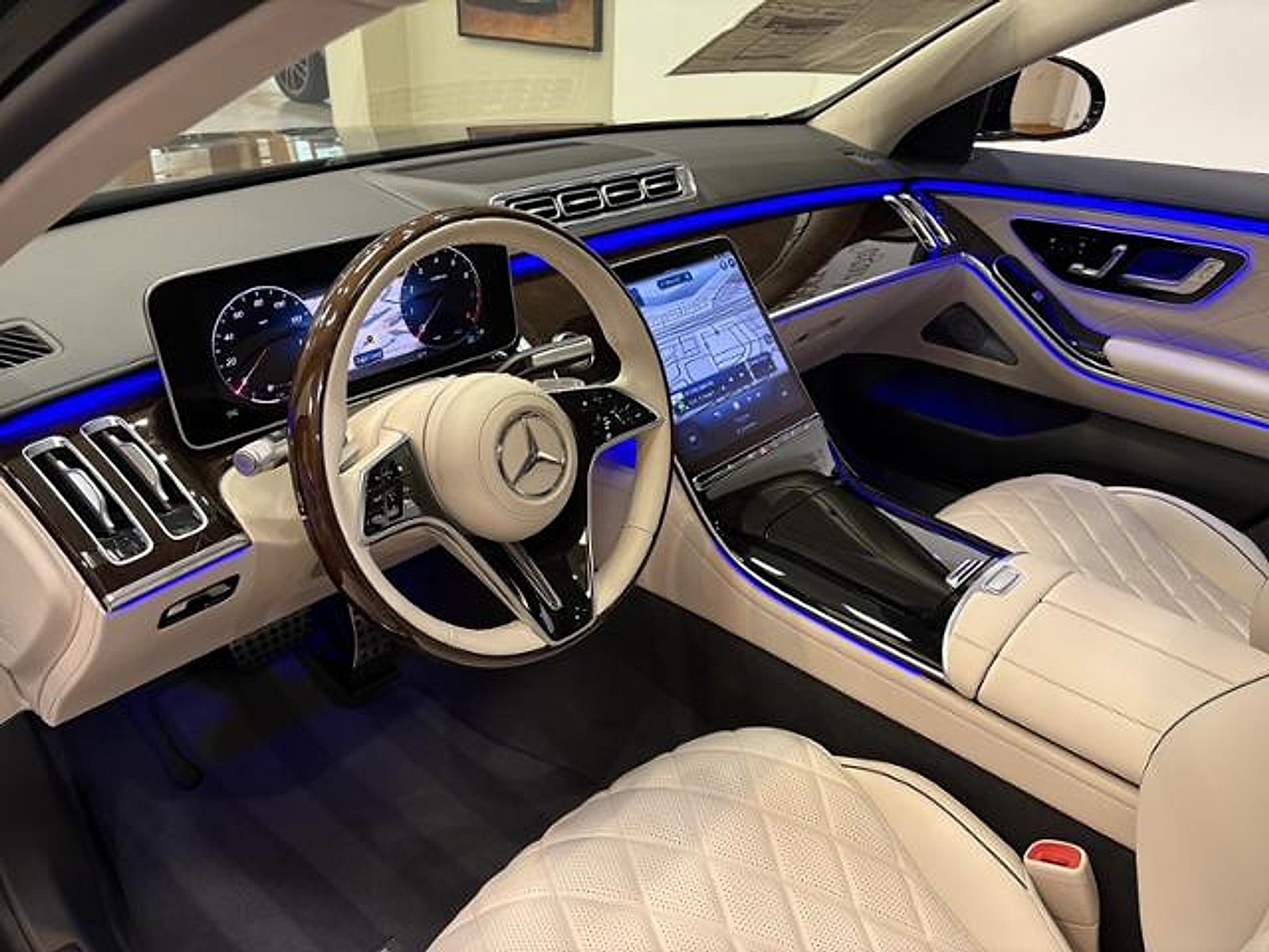 New 2026 Emerald Green Metallic Mercedes-Benz 4MATIC® image 10