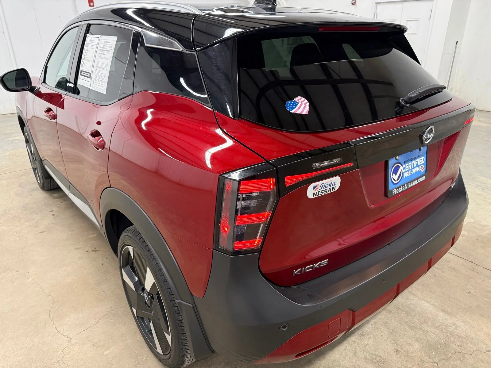 Used 2025 Red Nissan SR image 6