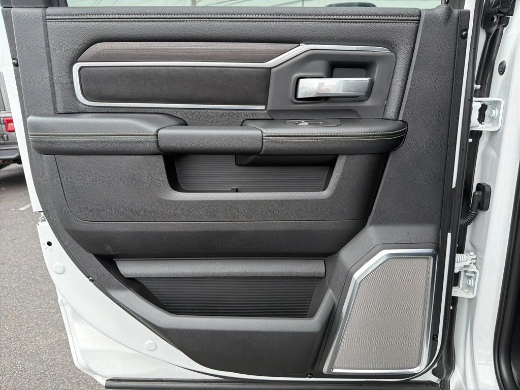 New 2026 Bright White Clear-Coat Exterior Paint RAM Laramie image 20