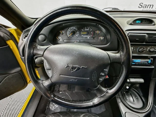 Used 1995 Yellow Ford  image 11