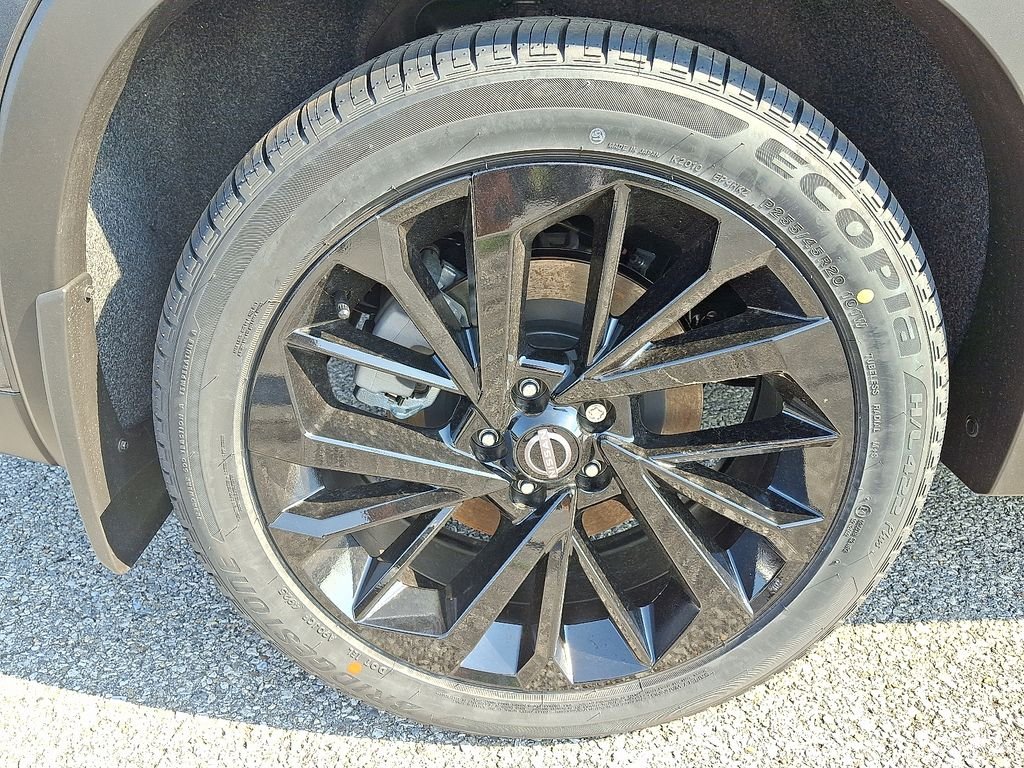 New 2026 Gray Nissan SL image 5