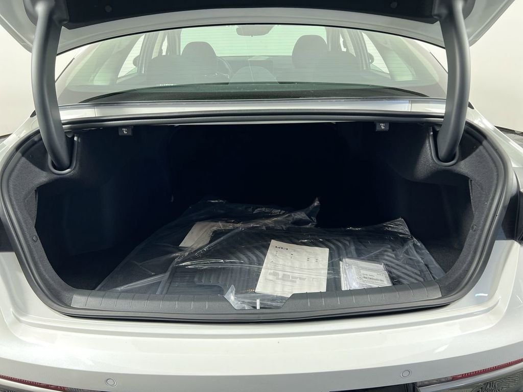 New 2026 Snow White Pearl Kia LXS FWD image 33
