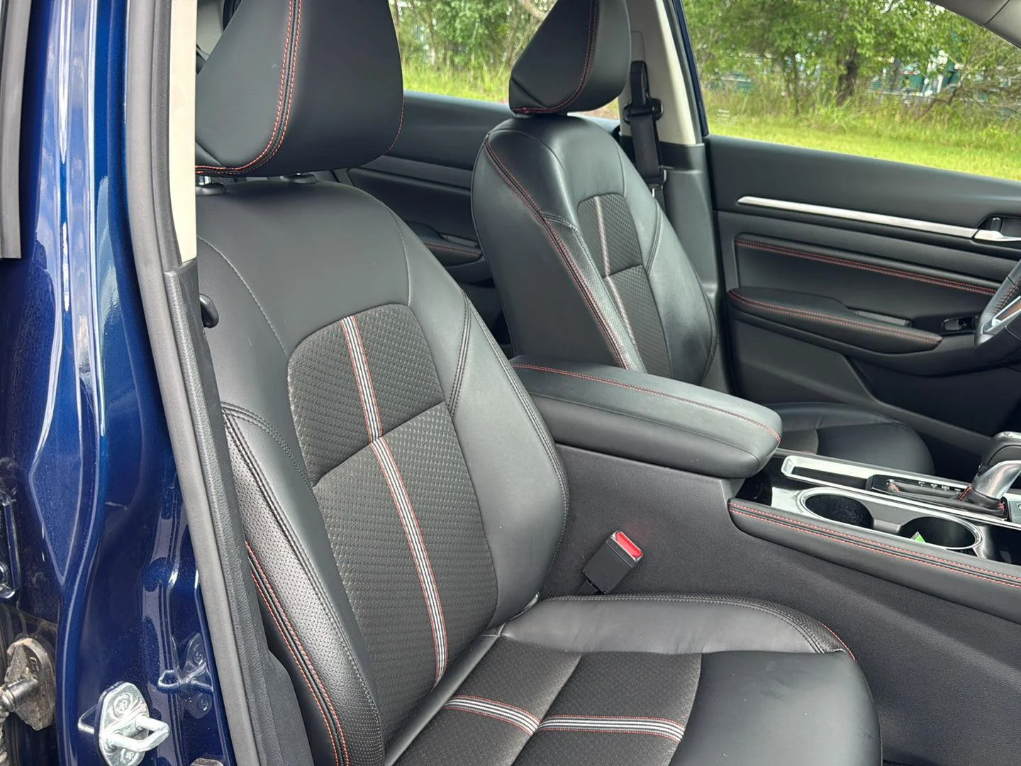 Used 2023 Deep Blue Pearl Nissan 2.5 SR image 19