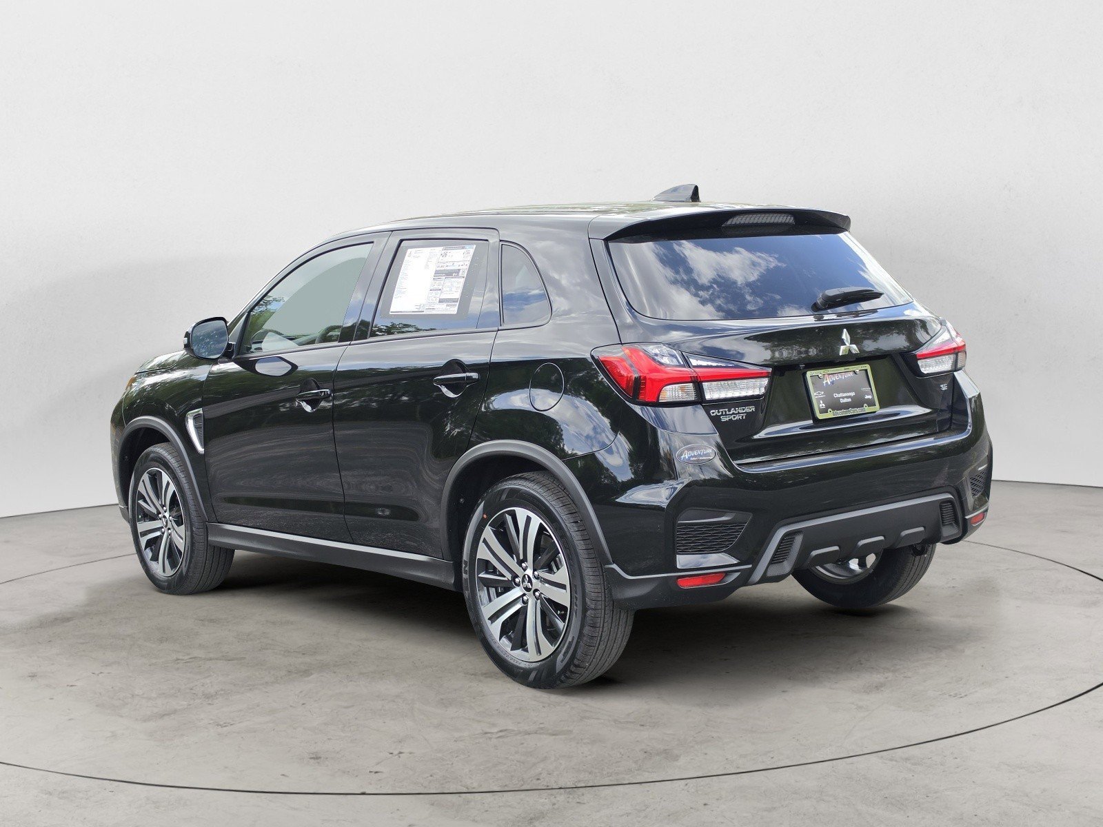 New 2026 Labrador Black Pearl Mitsubishi SE image 4