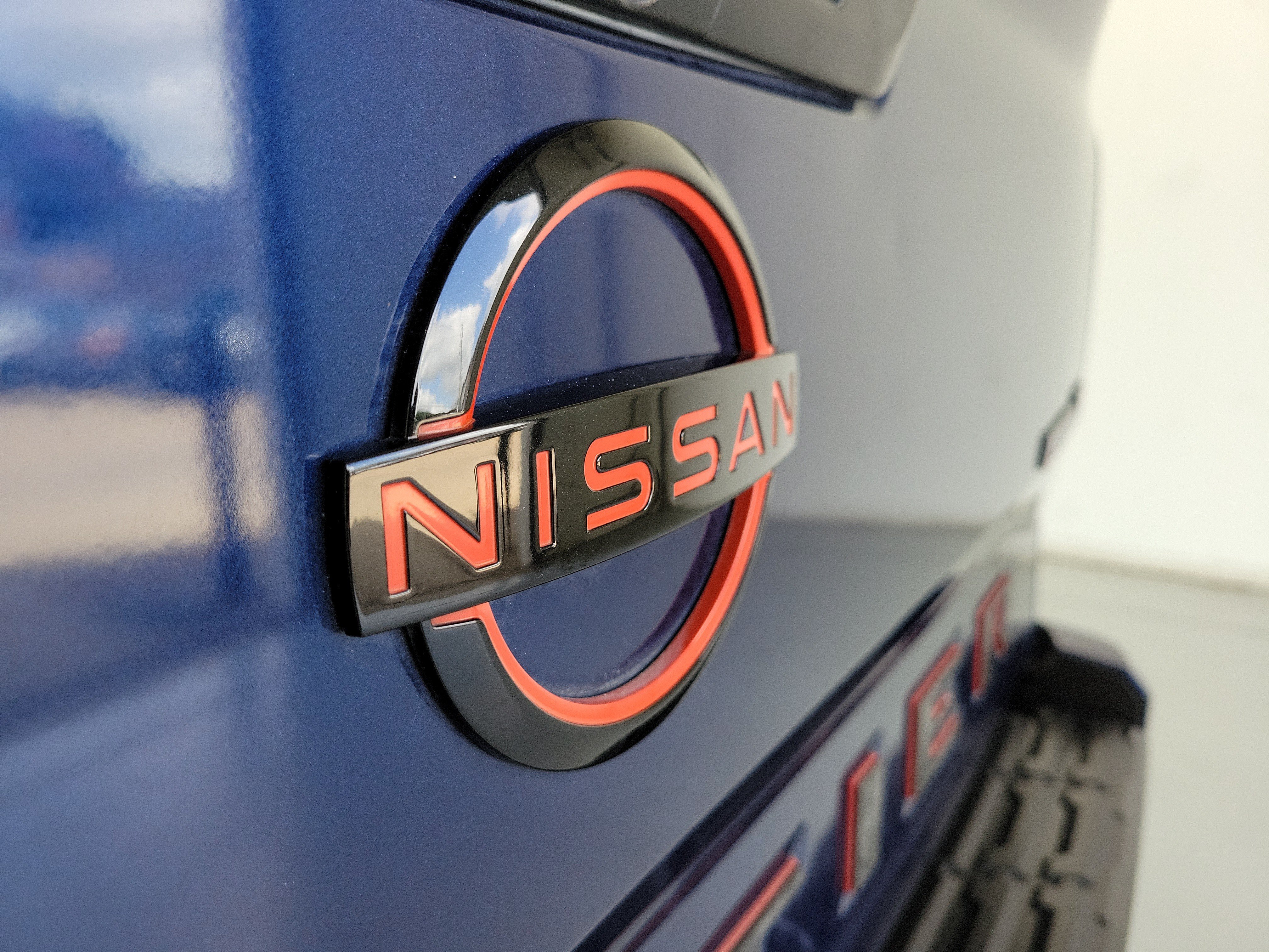 Used 2022 Deep Blue Pearl Nissan PRO-X image 9