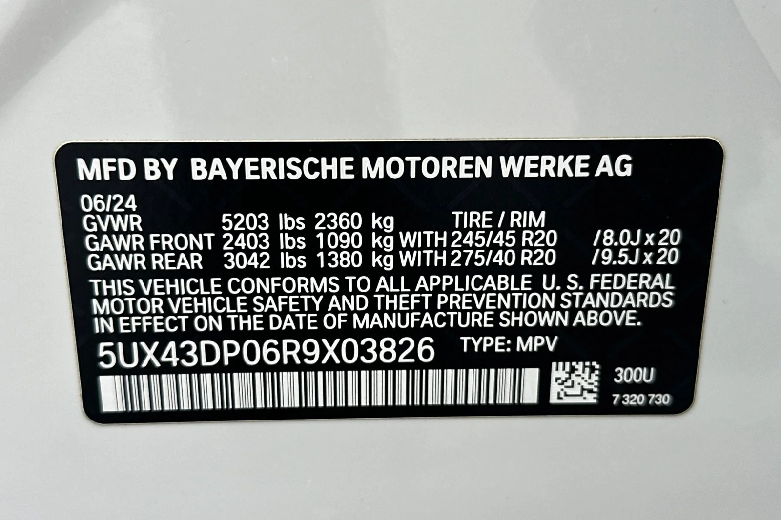 Used 2024 Alpine White BMW sDrive30i image 28