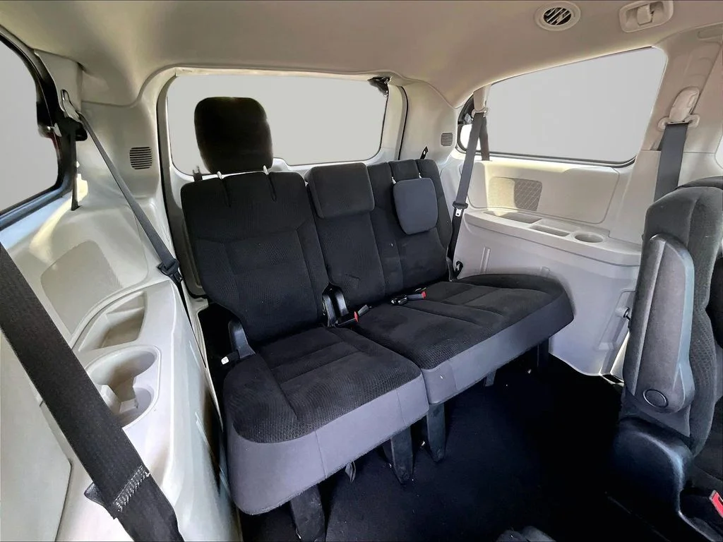 Used 2019 Red Dodge SE image 28