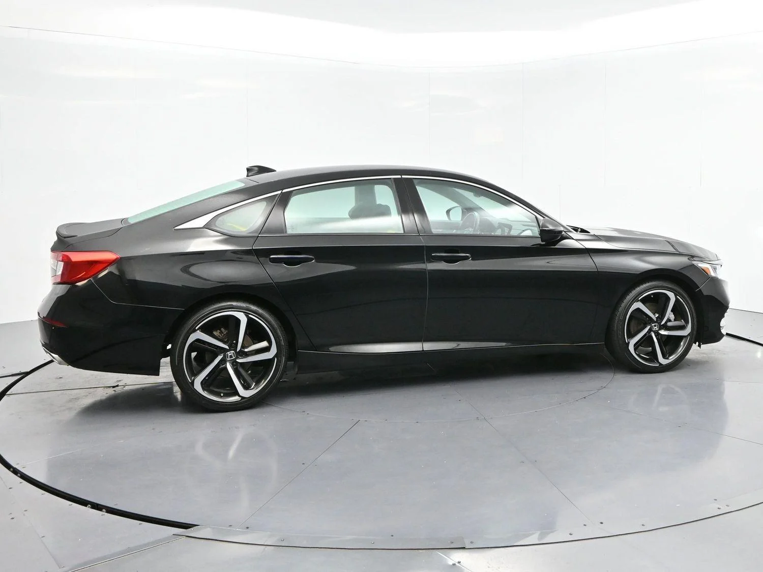 Used 2018 Crystal Black Pearl Honda Sport 1.5T image 8