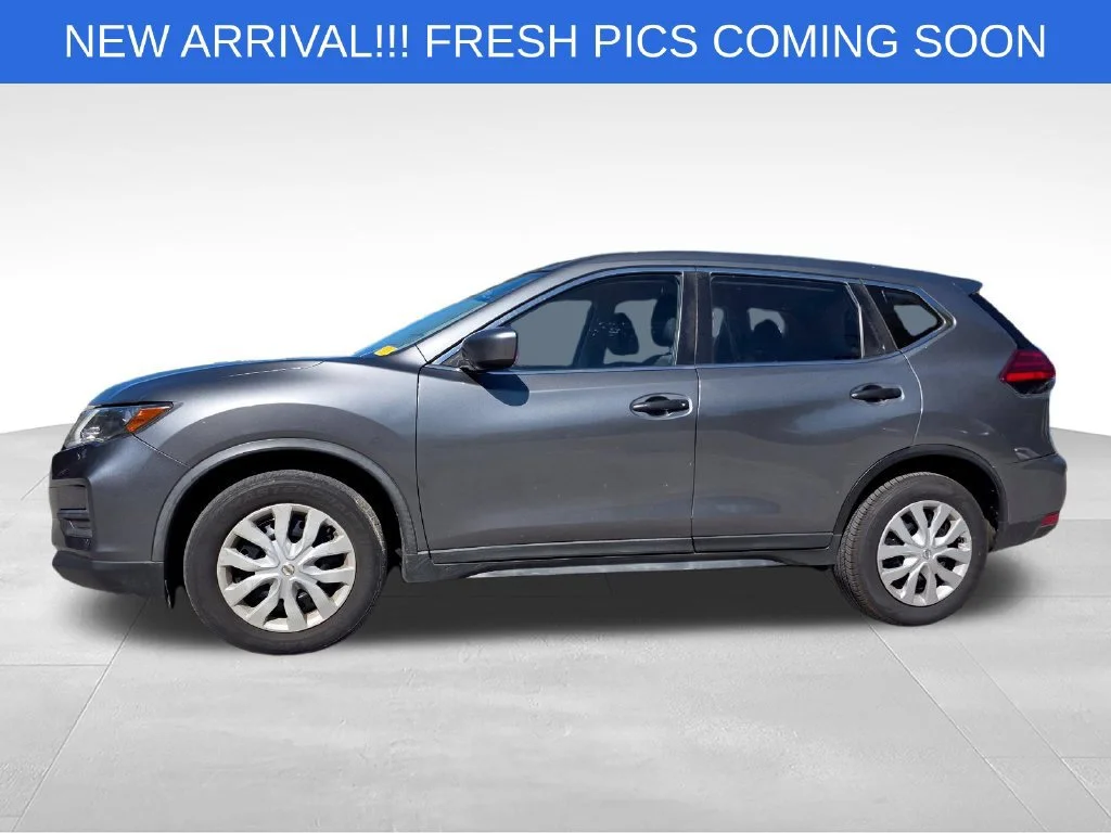 Used 2017 Gray Nissan S image 3
