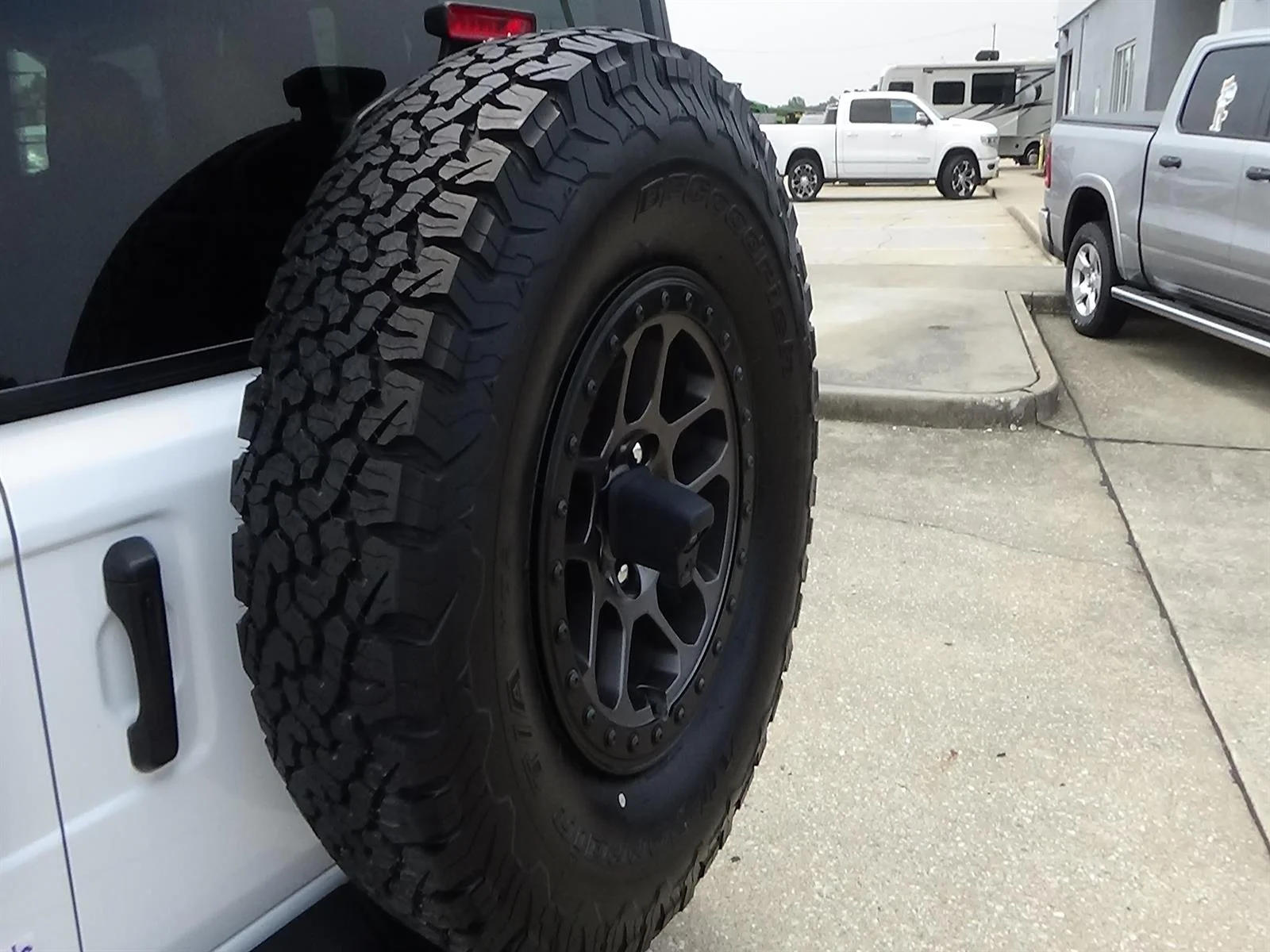 Certified Used 2022 Bright White Clear Coat (pw7) Jeep Rubicon image 10