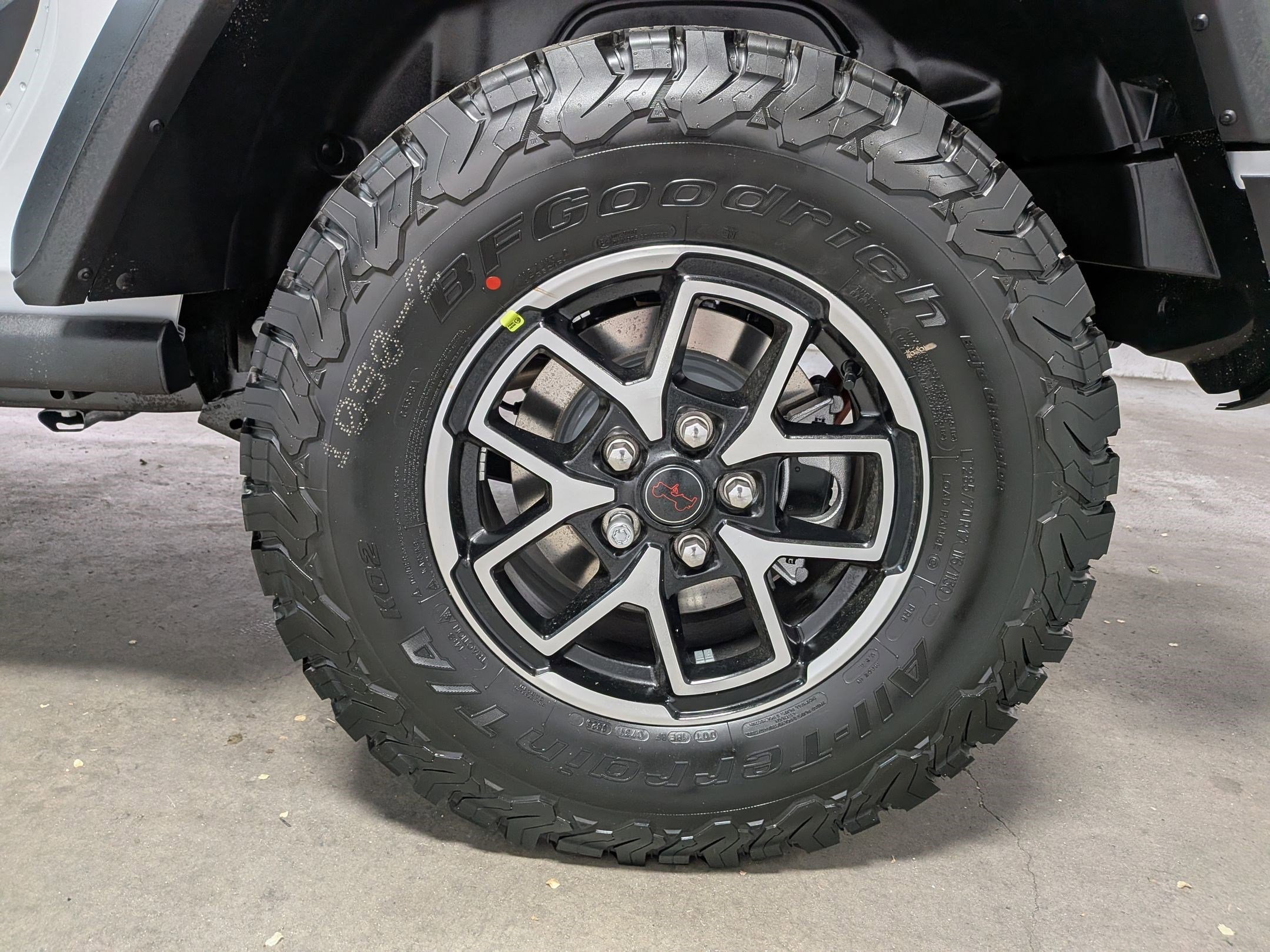 New 2026 Bright White Clearcoat Jeep Rubicon image 17