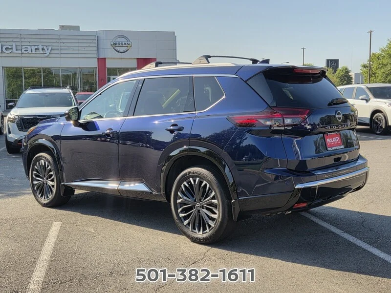 Used 2025 Deep Ocean Blue NISSAN AWD PLATINUM image 3